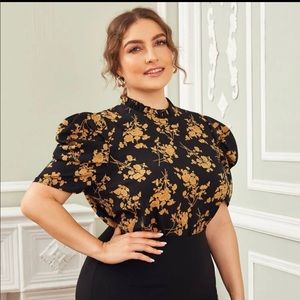 Plus Frilled Neck Puff Sleeve Floral Top